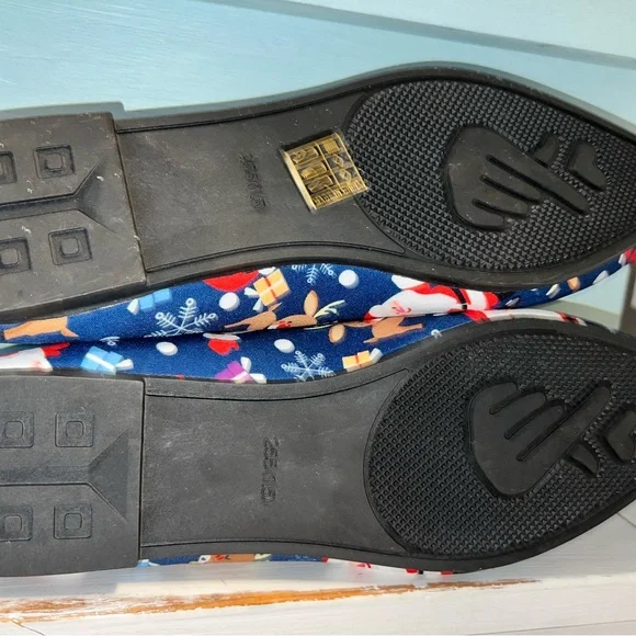 Women's Christmas Print Flat Shoes, Casual Point Toe Slip On Size 8 - Picture 4 of 5